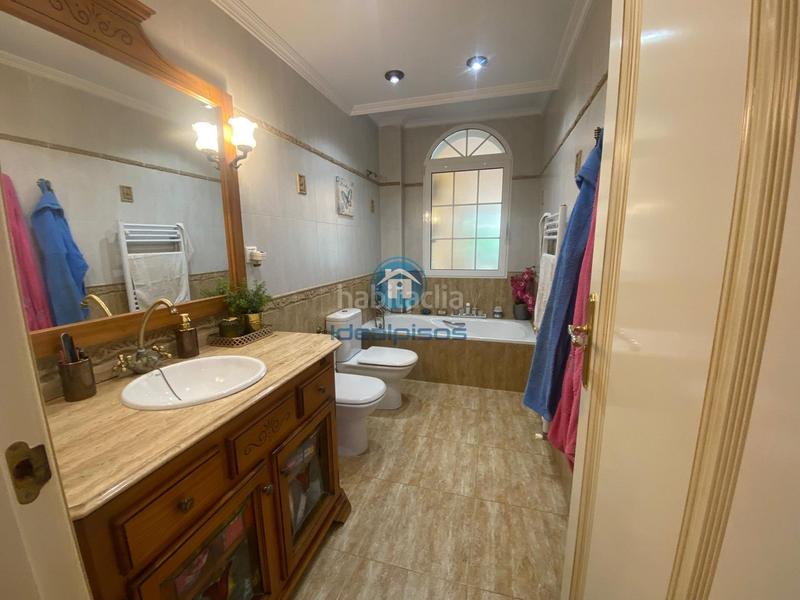 Foto d11e10aa-4913-4ae5-b319-046345d8e14b. Chalet avec chauffage parking piscine dans Los Girasoles Sant Vicent del Raspeig