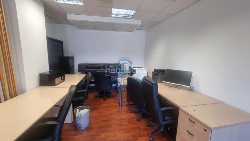 Foto 38c1a83c-584c-4054-8c45-5654677886cf. Oficina  cerca del centro comercial gran vía en Alicante