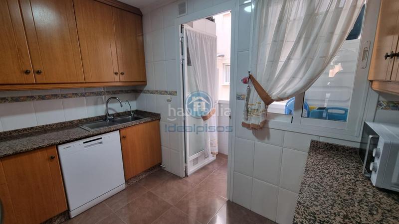 Foto eadb22a2-832c-4a21-89cb-57fedf75e113. Pis amb aparcament piscina a Parque Lo Torrent Sant Vicent del Raspeig