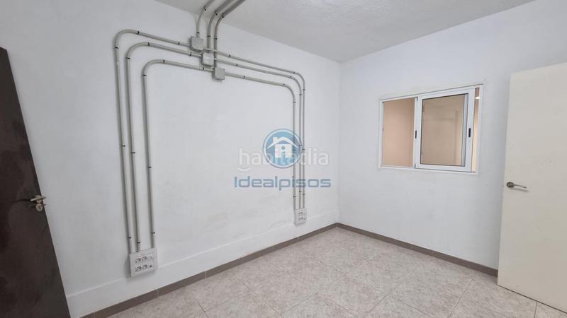 Foto 33e2b4c8-b7e0-44eb-b5d4-5afb81b8564a. Alquiler local comercial local en alquiler junto a padre esplá en Alicante