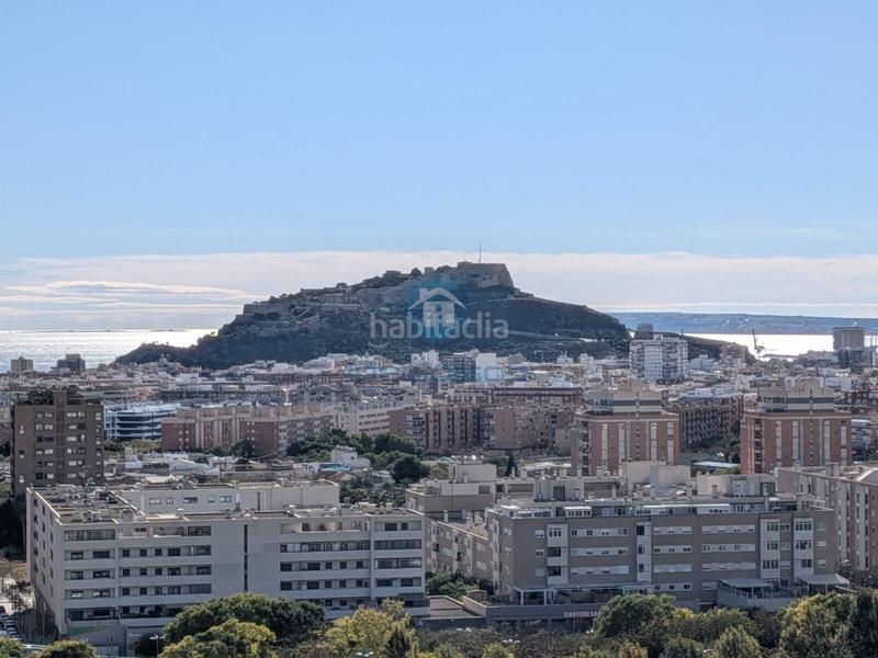 Foto 130e6e41-3a1b-4918-964e-915fb770b79d. Piso sexta planta reformada en los miradores en Juan XXIII Alicante