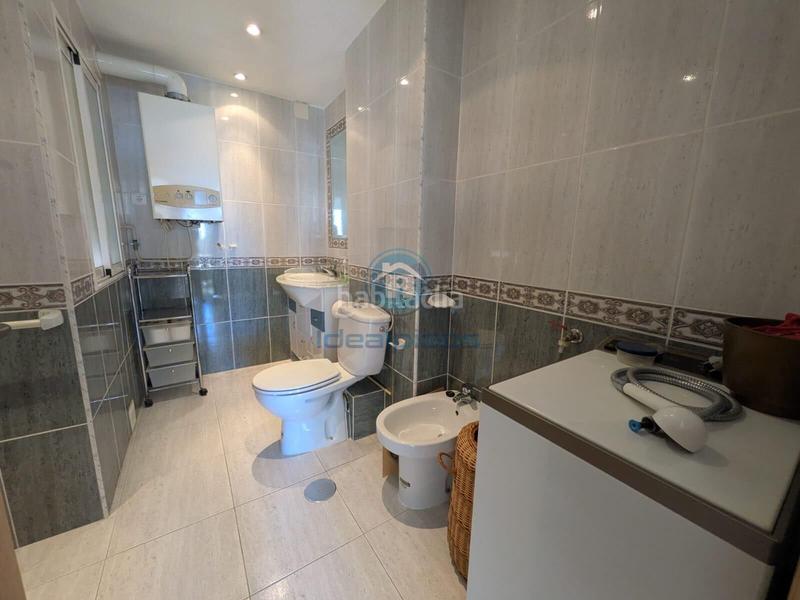 Foto 9dfe7bdc-66ba-462b-84e9-20b72a9d734e. Piso sexta planta reformada en los miradores en Juan XXIII Alicante