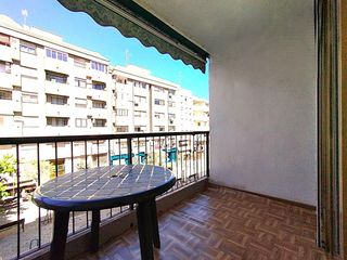Appartement à Los Ángeles. Vivienda en avenida novelda alicante