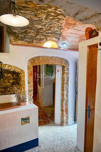 Foto 0f78c44b-3fd8-4393-b7e6-19aeaba18c3c. Casa céntrica casa de pueblo del siglo xix, rústica, en Begur