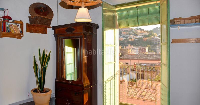 Foto c75e2a2a-ff71-490a-9df3-c211707e97f1. Casa céntrica casa de pueblo del siglo xix, rústica, en Begur