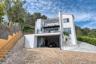 Xalet  Berruguete. Elegante chalet alto standing, de 3 plantas con piscina privada