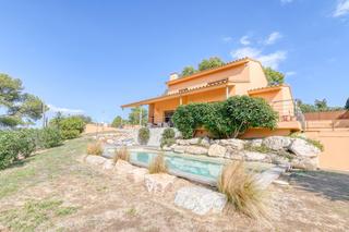 Xalet a Llafranc. Exclusiva casa de tres plantas con piscina privada en llafranc