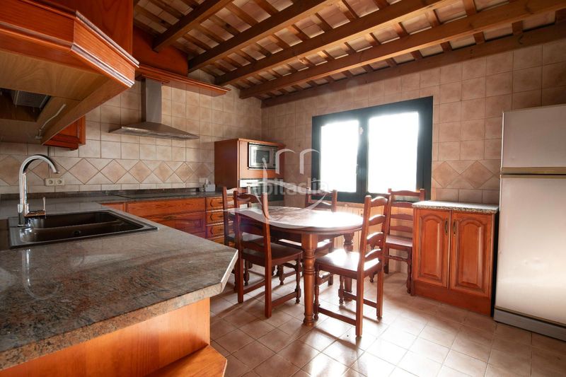 Foto b06e7be8-7cc8-433f-93fc-b2ab8cd23dfb. Casa amb aparcament piscina a Mont-ras