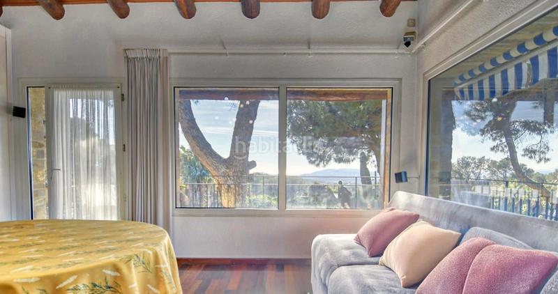 Foto d8334aed-7c23-49ae-a1e0-d336aeeec46a. Casa adossada amb aparcament a residencial Begur-esclanyà Begur