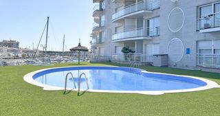 Pis a Port d´Aro. Apartamento con parking, terraza y zona comunitaria con piscina