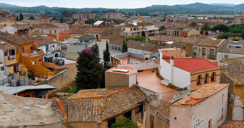 Foto e4dbf1aa-b2ea-4274-9786-72bf3029df3f. Casa en pi i margall casa de pueblo con patio para rehabilitar en Palafrugell