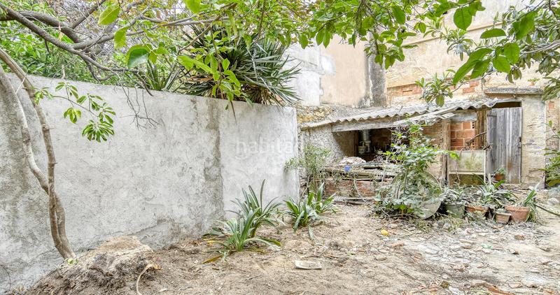 Foto e7adb94f-ca9f-493b-8cf9-c555bc011d97. Casa en pi i margall casa de pueblo con patio para rehabilitar en Palafrugell