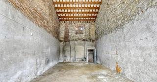 Casa a Pi i margall. Casa de pueblo con patio para rehabilitar en palafrugell