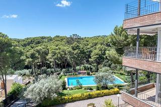 Etagenwohnung  Puigmal. Bonito apartamento con piscina en tamariu