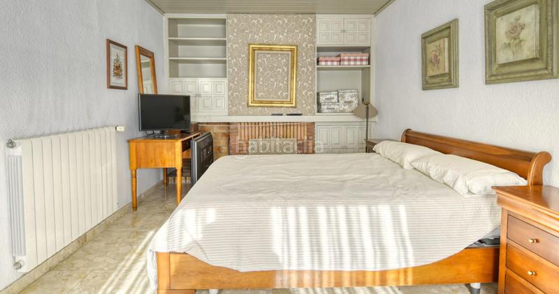 Foto 0c2cab2f-55af-4fa9-a1dd-d440e576a9e5. House with heating parking in Centre Palamós