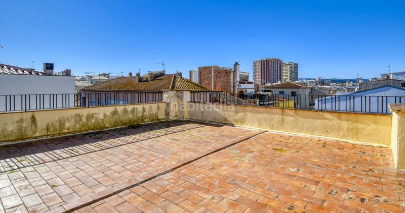 Foto 3799190d-380b-4672-a072-3ad385306c6f. House with heating parking in Centre Palamós