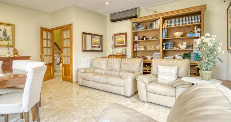 Foto 8011c05d-65cd-465c-947e-d5611274fbf3. House with heating parking in Centre Palamós