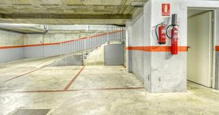 Lloguer Aparcament cotxe a Tarongeta 44-46. Oportunidad! alquiler de plaza de aparcamiento en el centro de p