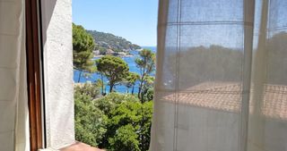 Pis a Baldomer gil i roig 49. Apartamento con vista al mar y parking