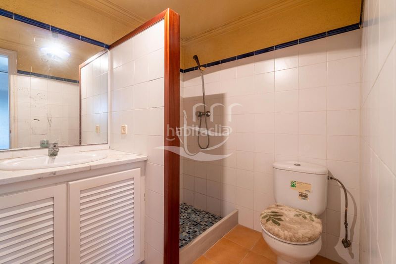 Foto 7108976f-eb96-4319-8f0e-fd9c2428751a. Chalet amplia casa independiente con garaje y jardín en Mont-ras