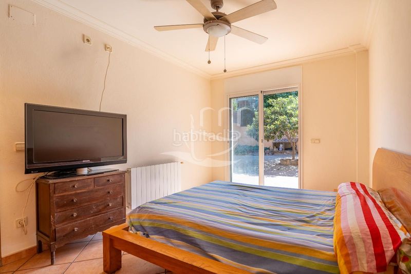 Foto b564c30d-8103-4d43-9256-c4f5904e29b5. Chalet amplia casa independiente con garaje y jardín en Mont-ras