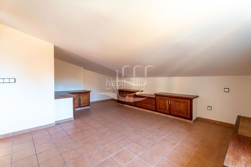 Foto fe05a02a-c1f7-42d1-a07c-383dac3ae5f9. Chalet amplia casa independiente con garaje y jardín en Mont-ras