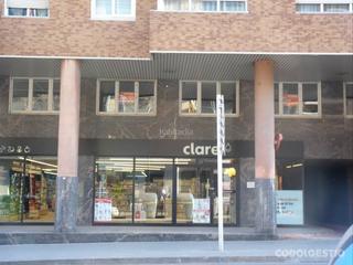 Rent Office space in Ronda de francesc camprodon 19. Oficina  cerca de transporte público