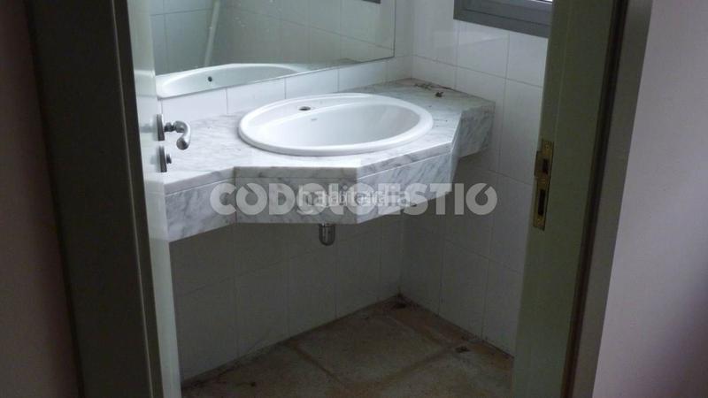 Foto 9cc5bc68-4fa1-438e-8825-917e4534eab5. Alquiler local comercial en carrer del pare gallissà 2a en Vic