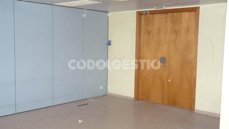 Foto bfba5226-ae0e-43e7-9b7e-3be72aa900bd. Alquiler local comercial en carrer del pare gallissà 2a en Vic