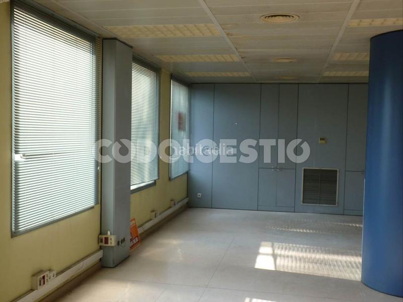 Foto c2d5b144-7a98-41e1-9419-ffd325878a76. Alquiler local comercial en carrer del pare gallissà 2a en Vic
