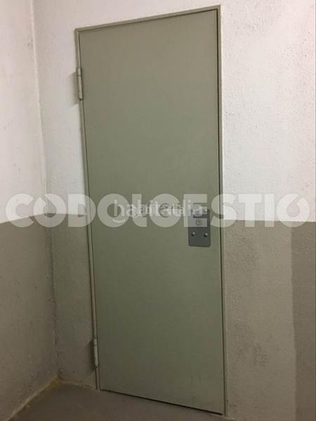 Foto 0c95d153-ffae-4320-8844-79f26ba6450b. Parking coche en carrer eix onze de setembre 45 venda pàrquing + traster en Vic