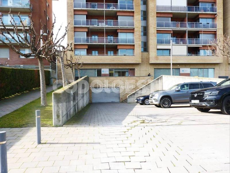 Foto 42de95d2-2b3b-4f0d-8eed-91f3635324ce. Parking coche en carrer eix onze de setembre 45 venda pàrquing + traster en Vic