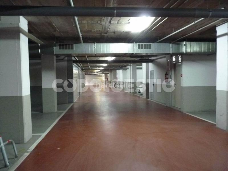 Foto 53cd9098-1e06-4597-8bc7-c4f56b01c412. Parking coche en carrer eix onze de setembre 45 venda pàrquing + traster en Vic