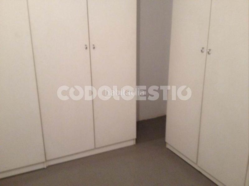 Foto d52472e8-f7b8-431f-a3c3-d4abd32dfe5e. Parking coche en carrer eix onze de setembre 45 venda pàrquing + traster en Vic