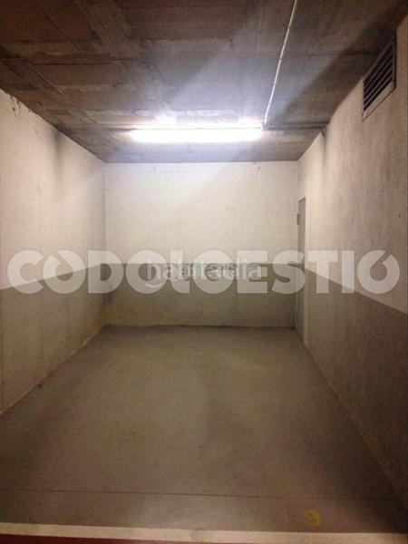 Foto ed125b52-a897-4193-997a-a93e350f6666. Parking coche en carrer eix onze de setembre 45 venda pàrquing + traster en Vic