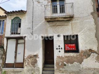 Terreny residencial a Carrer raval 35. Solar en venda al centre de tona
