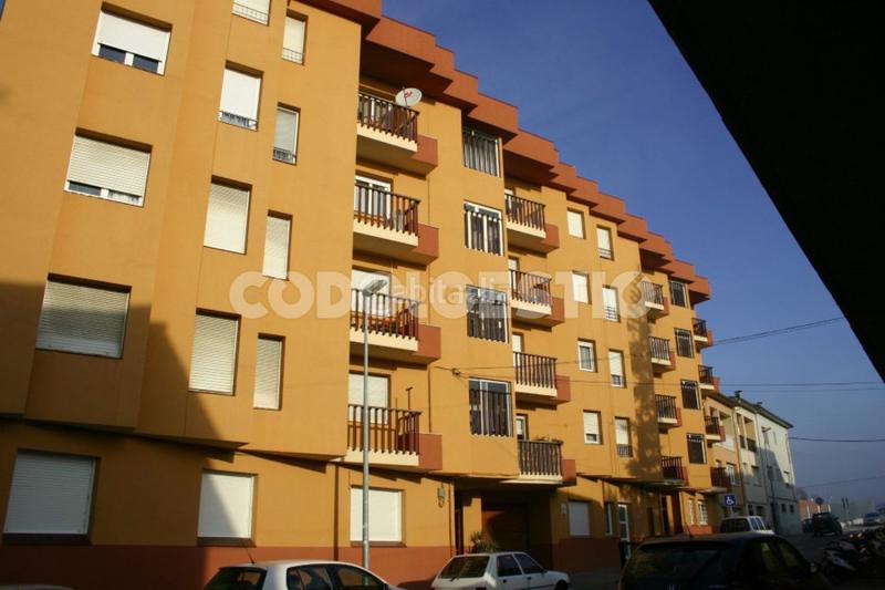 Foto 03034d08-27d3-4154-b438-918b807b7653. Aparcament cotxe a Torelló