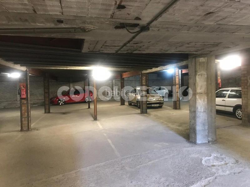 Foto a7178895-06c2-45b9-9ce5-9fe1c63aefe5. Aparcament cotxe a Torelló