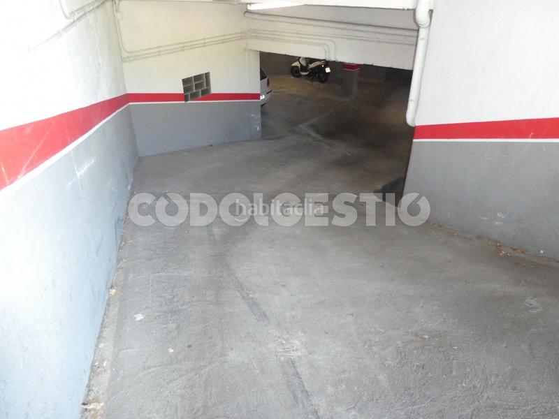 Foto d6f6bc9e-e939-44fa-a405-c7ade00d590b. Car parking in Torelló