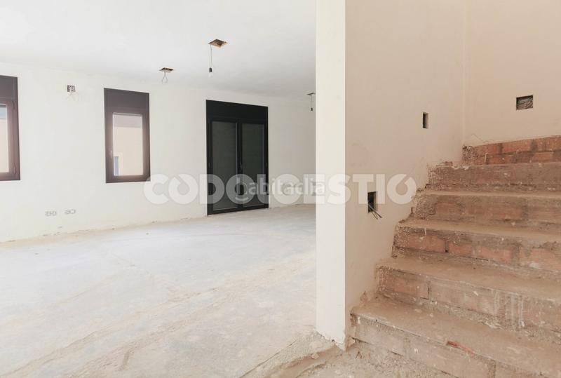 Foto 00bb4c8d-b9a4-46df-9c67-b8eeeca2bf97. Casa  en construcció en venda a en Manlleu