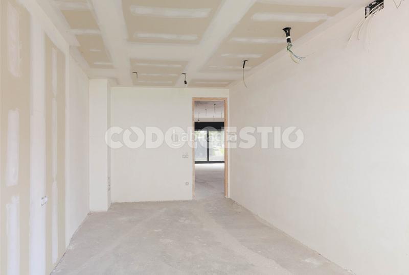 Foto 1ab35d05-7bbc-4e6c-aca0-24e852162658. Casa  en construcció en venda a en Manlleu