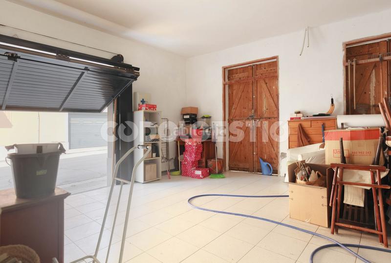 Foto 4e7cf85a-9237-4174-93e9-6cd5849ead73. Casa  en construcció en venda a en Manlleu