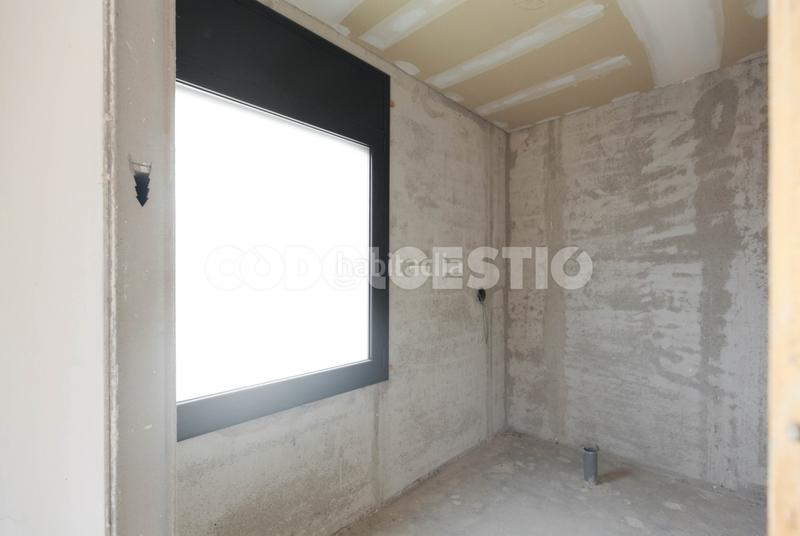 Foto 99c25c65-acb1-45f8-87e3-69bafd15ba6a. Casa  en construcció en venda a en Manlleu