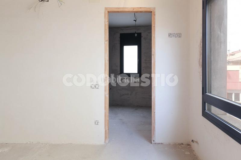 Foto f27718ea-2750-4758-9764-3c39cd8cb8d7. Casa  en construcció en venda a en Manlleu