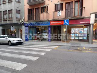 Aparcament cotxe  Carrer de sant miquel. Plaça d'aparcament en venda a torelló