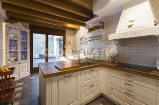 Haus  Sant pere. Casa en venda al centre de vic