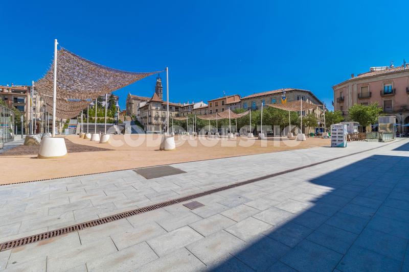 Foto 8144465f-8490-462c-b873-75f3a0c4cf98. Local comercial oportunitat dinversió en Manlleu