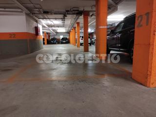 Car parking  Bisbe font andreu, 27. Pàrquing en venda a vic!