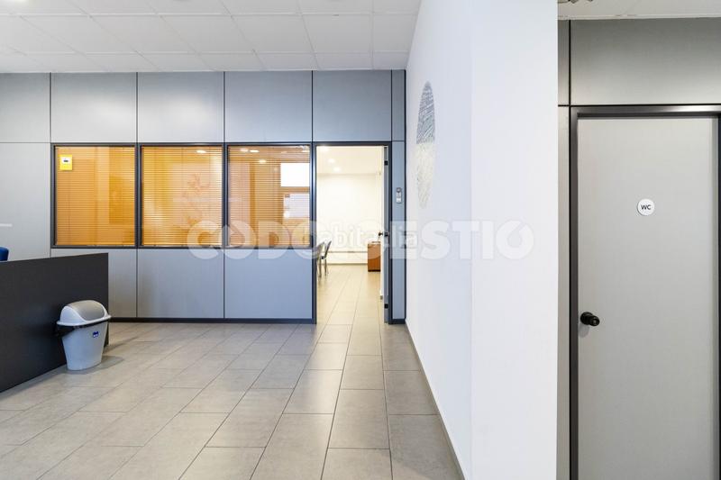 Foto 8890534f-d69e-4a2b-99ec-b4020942cafd. Affitto locale commerciale in Manlleu