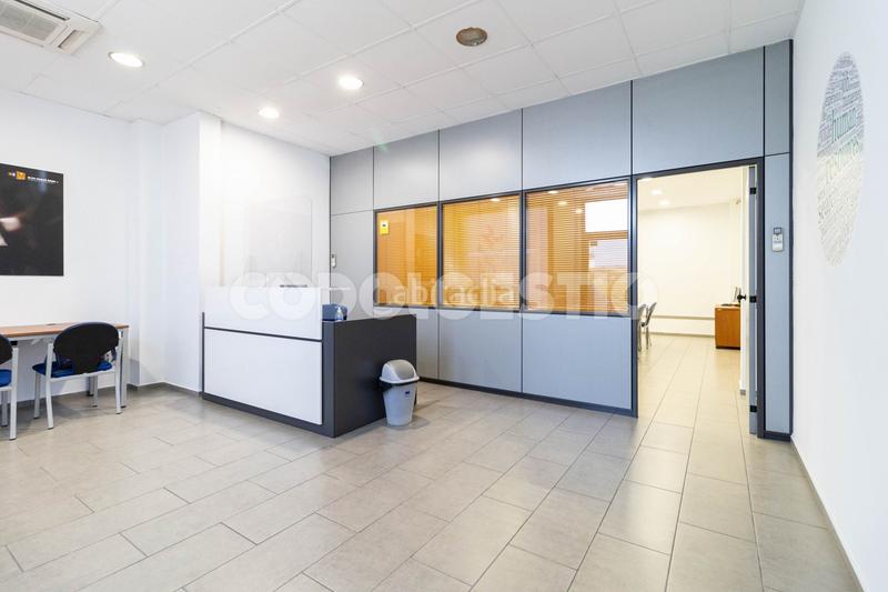 Foto b155bbac-cb35-4050-bdf0-3a43d1ceca49. Affitto locale commerciale in Manlleu